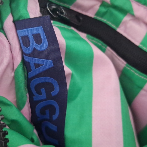 BAGGU Pink Green Awning Stripe Puffy Fanny Pack - Picture 12 of 13